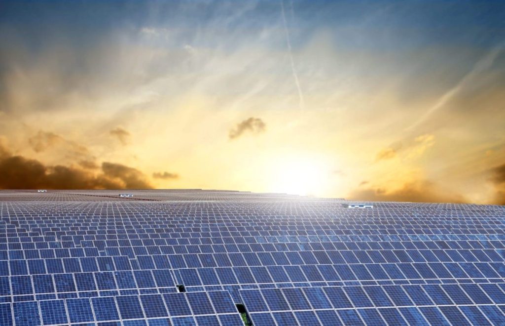Bloomberg NEF солнечная энергия развивает зеленый водород .